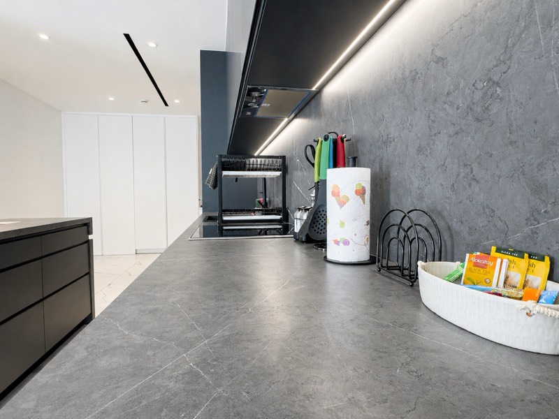 Deluxe One-Bedroom apartment at Swift Suites Limassol